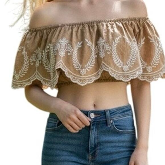 Sim & Sam Embroidered Eyelet Off Shoulder Crop Top Tan Boho Festival M NWOT - Picture 1 of 6